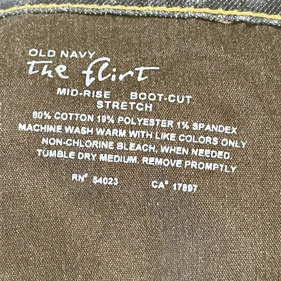 Old Navy plus size mid rise, bootcut jeans. The flirt 
Size: 20 reg - Picture 5 of 9